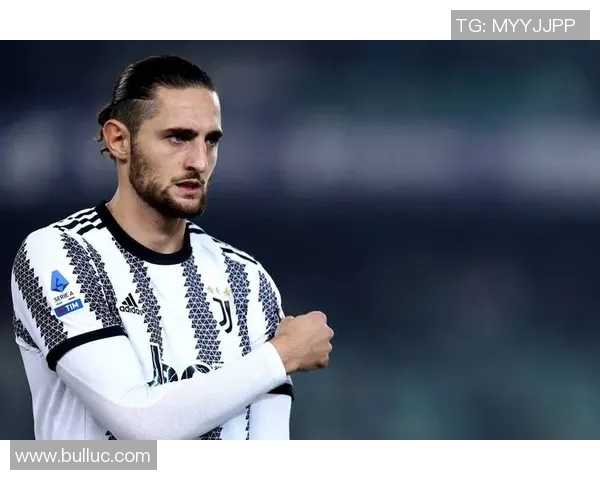 5月8日出生的著名足球球星盘点与他们辉煌职业生涯回顾 5月8日出生的著名足球球星盘点与他们辉煌职业生涯回顾